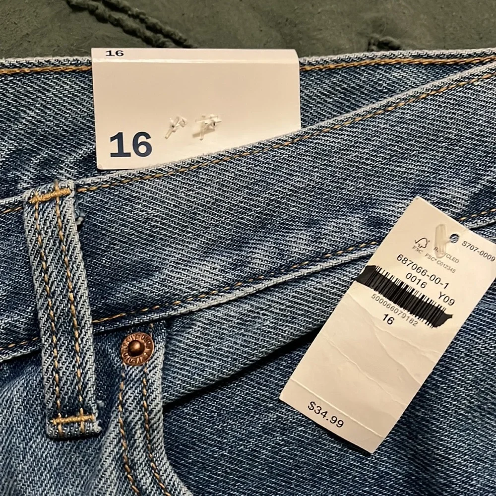 Size 16 brand new old navy shorts - Picture 2 of 5